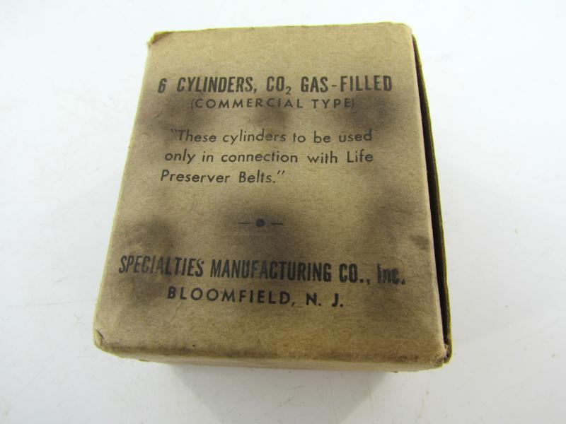 US WWII Box with CO2 Cylinders