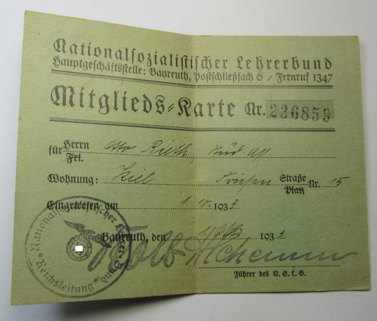 Neat set comprising of a: 'Mitgliedsabzeichen des Nationalsozialistische Lehrerbundes' (ie. 'N.S.L.B.') (showing the makers'-designation: 'Hoffstätter - Bonn') and that comes with its accompanying  'Mitgliedskarte' as issued