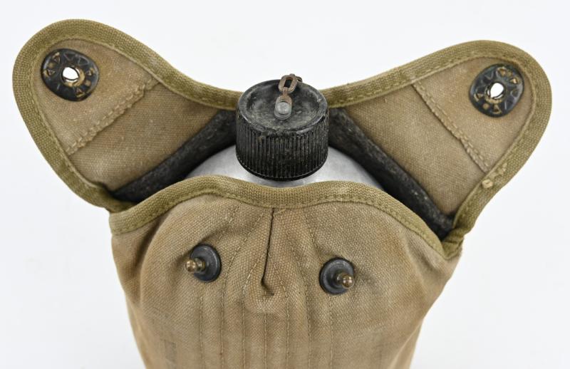 US M-1941 Cavalry/Paratrooper Canteen