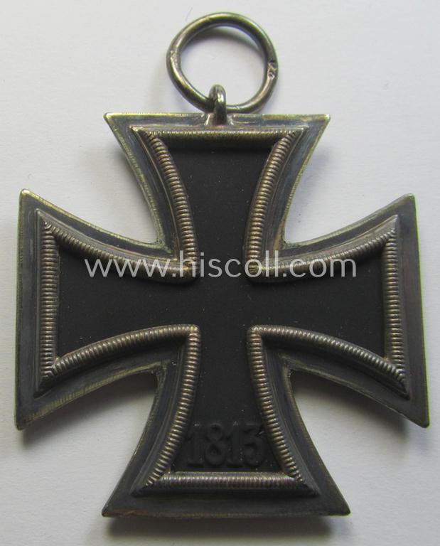 Maker- (ie. '24'-) marked 'Eisernes Kreuz II. Klasse' in pouch by the: 'AG der Hanauer Plakettenhersteller'