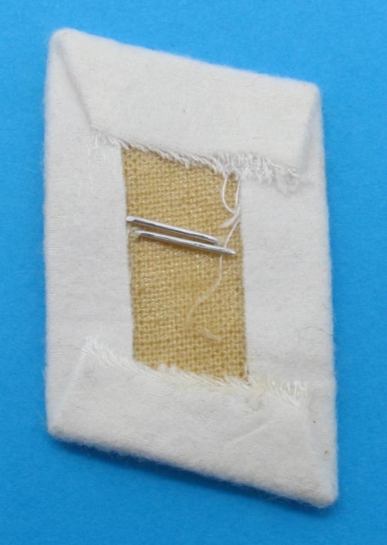 Hermann Göring division collar tabs