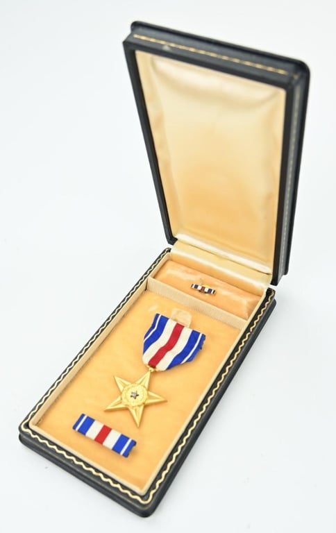 US WW2 Silver Star Medal in Case