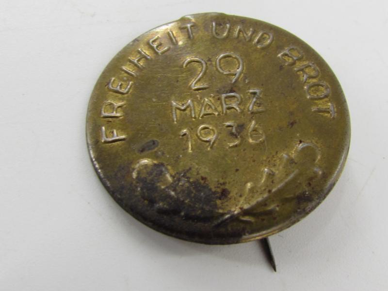 National Socialist badge “Freedom and Bread”, 1936