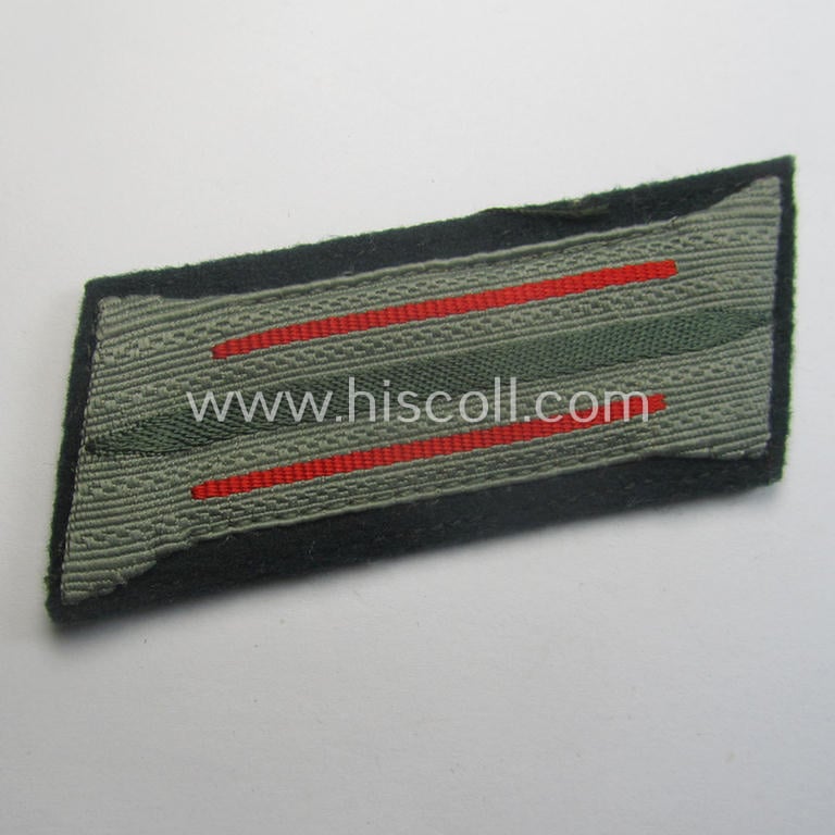 Fully matching pair of pre- (ie. early-war-) period WH (Heeres) 'M36' (ie. 'M40'-) type collar-patches (ie. 'Einheitskragenspiegel') as piped in bright-red-coloured branchcolour as intended for usage by a: 'Soldat der (Sturm-)Artillerie-Trpn.'