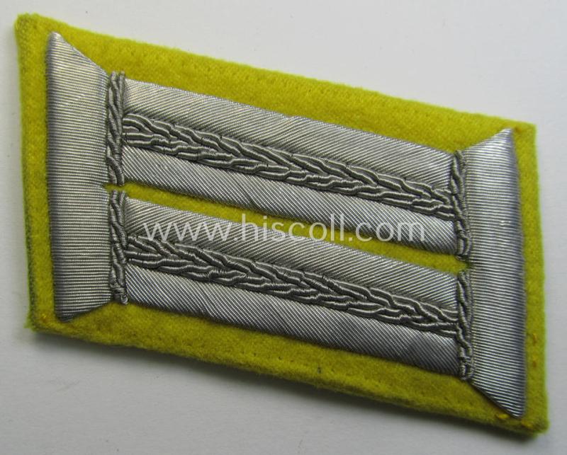 Attractive pair of WH (Heeres) officers'-type, so-called: 'Waffenrock'- (ie. dress-) collar-tabs (ie. 'Kragenspiegel') as piped in the bright-yellow branchcolour as was intended for usage by an: 'Offizier eines Nachrichten-Abts. o. Regiments'