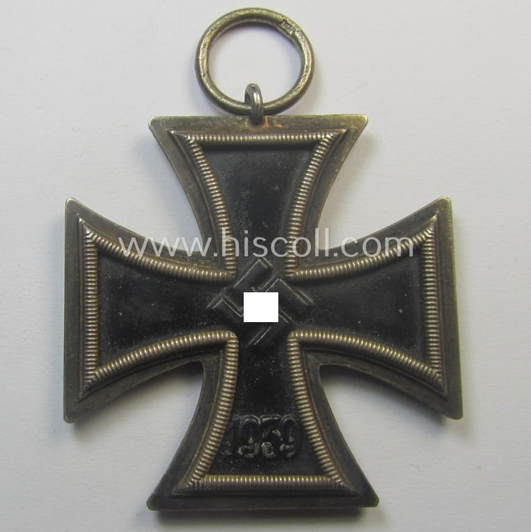 Scarcely seen, 'EK II. Klasse' being a maker- (ie. '123'-) marked example that comes with its original and once-mounted ribbon (ie. 'Bandabschnitt') as was produced by the desirable maker (ie. 'Hersteller'): 'Beck, Hassinger & Co.'