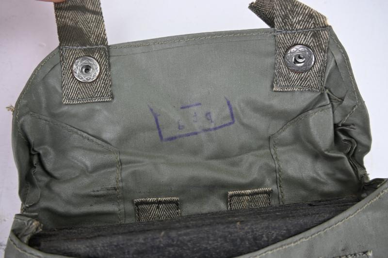 German WH M31 Gascape with Pouch