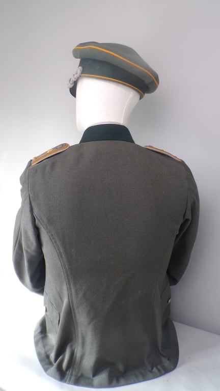 reissued Austrian Cavalry tunic of a Hauptmann 1