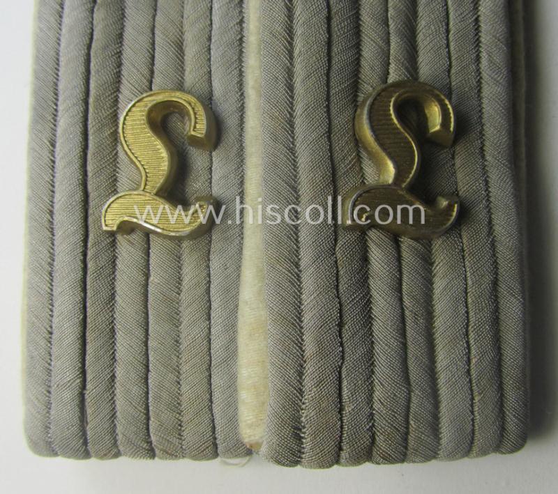 Fully matching - and/or scarcely encountered! - pair of WH (Heeres), neatly 'cyphered', officers'-type shoulderboards  as was intended for a: 'Leutnant eines Infanterie-Lehr-Abts. o. Rgts.'