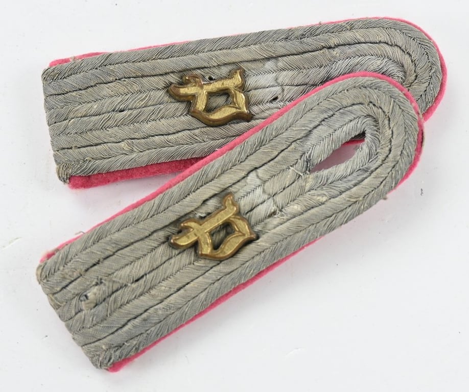 German WH Panzer Officer's Shoulderboard Set