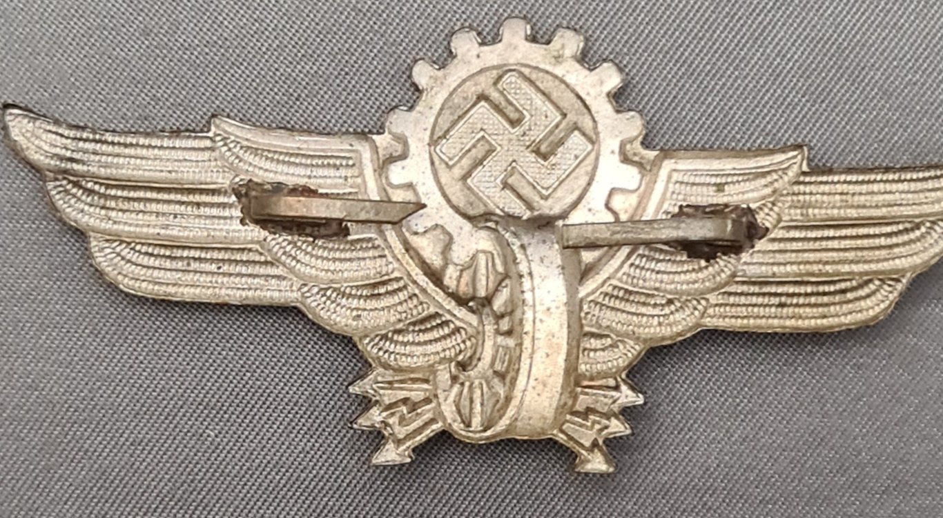DAF Leaders cap badge for tramway and private railways