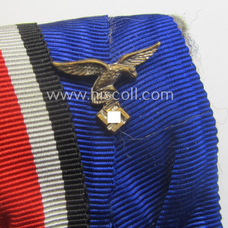 Neat - and just minimally used! - example of a 2-pieced, WH (Luftwaffe) medal-bar (ie. 'Orden- o. Doppelspange') showing resp. an: 'EKII. Kl.' and a: 'WH-DA der 4. Stf.'