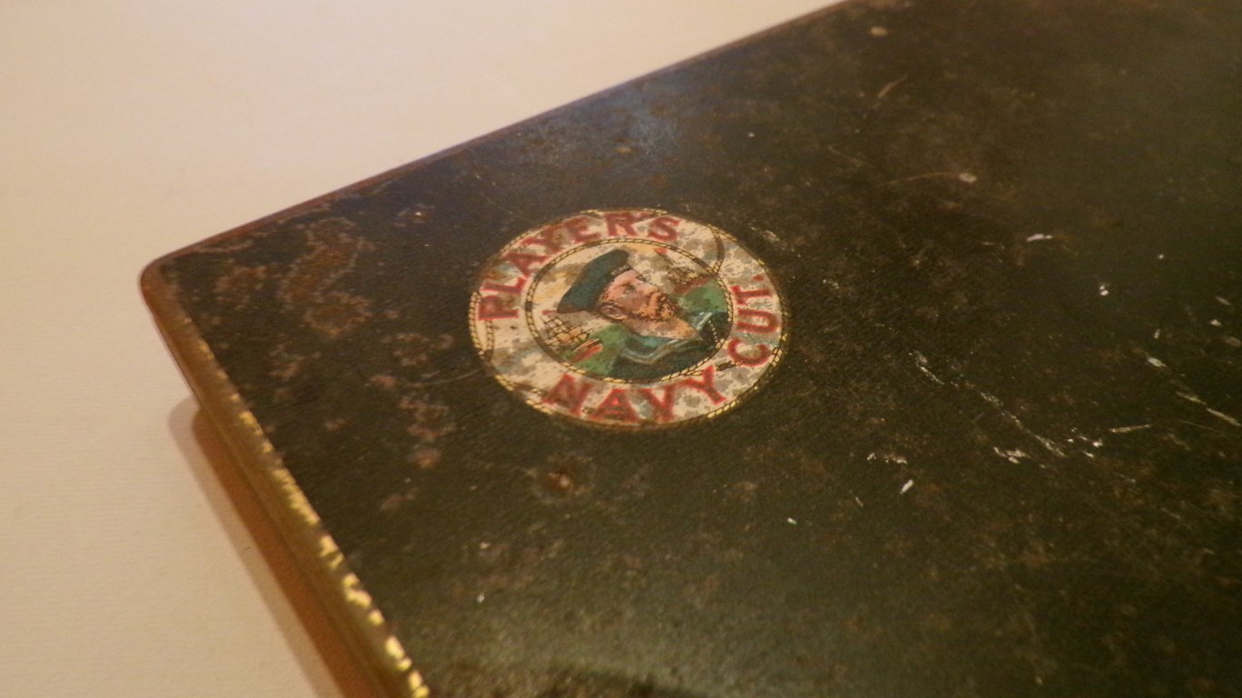 1940's Tin of Player's Navy Cut cigarettes