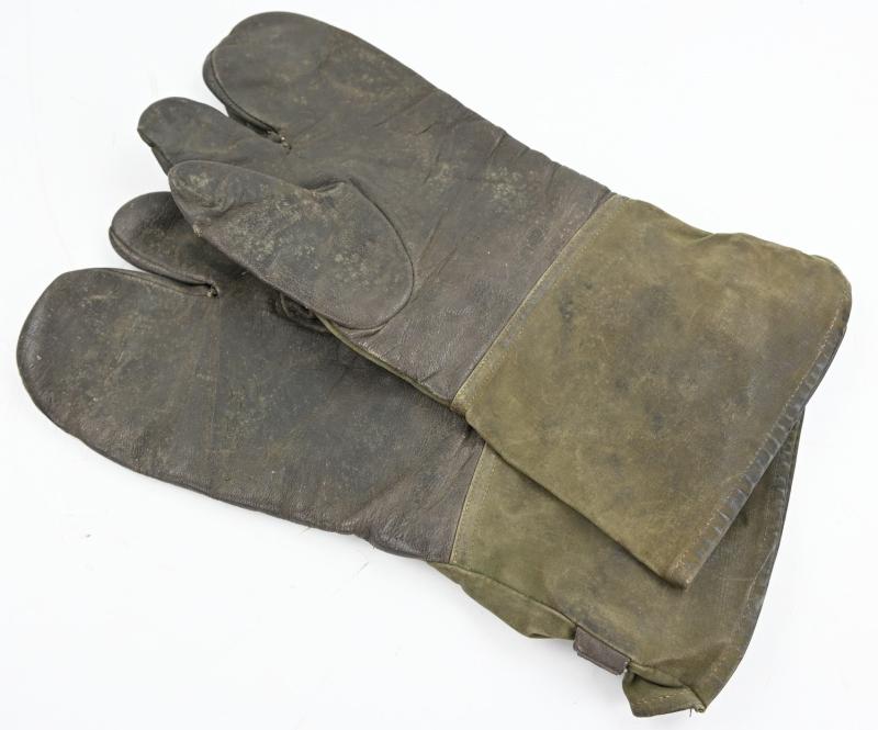 German LW Motorcyclist Gloves 1943