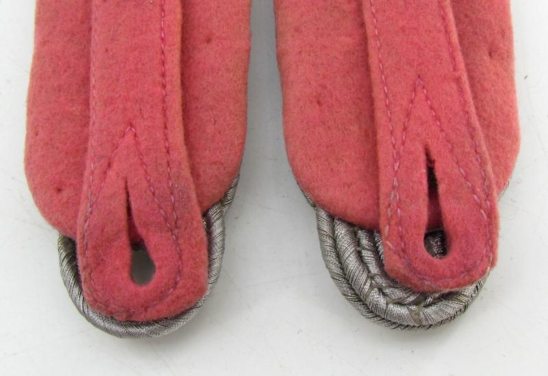 Wehrmacht (Heer) Panzer Officer's Shoulder-Boards