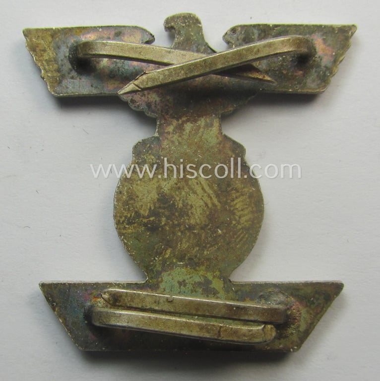 Never mounted nor worn example of a: 'Wiederholungsspange zum EK II. Kl.' as was produced by the: 'Wilh. Deumer'-company