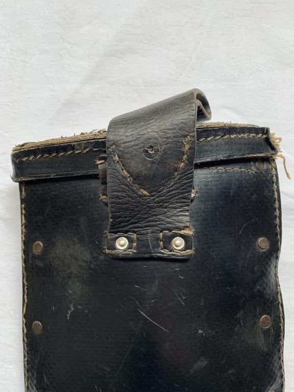 Folding Shovel Carrying Case, 1st Model -1940-