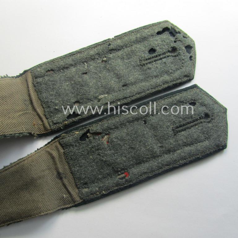 Minimally moth-damaged pair of WH (Heeres), neatly 'cyphered' ('M36'- ie. 'M40'-pattern and/or pointed-style) NCO-type shoulderstraps for an: 'Unterwachtmeister des Artillerie-Rgts. 34'