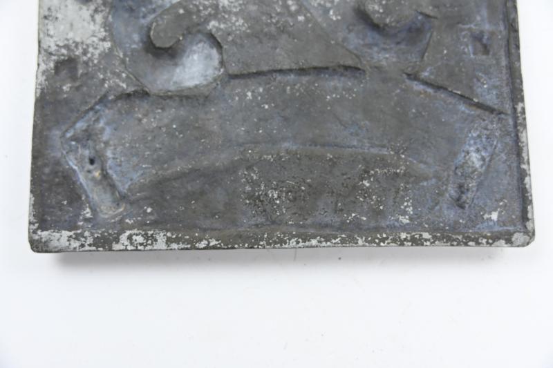 Dutch NAD Bronze Tile 'De liefde tot zijn land is ieder aangeboren'