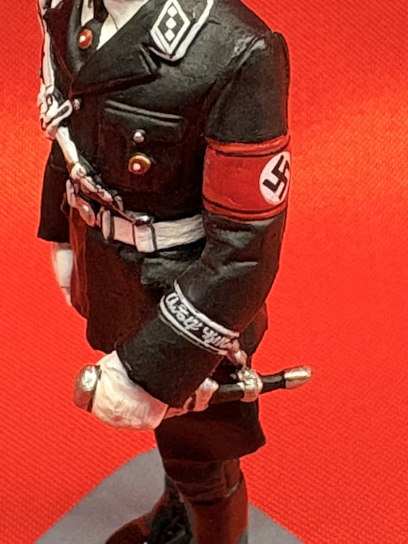 LEIBSTANDARTE SS ADOLF HITLER KING & COUNTRY FIGURE COLLECTION. ADDITIONAL PHOTOS