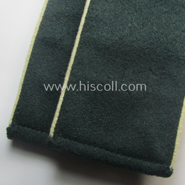 Pair of WH (Heeres), early- (ie. pre-) war-period- (ie. 'M40'-pattern) EM-type shoulderstraps: 'Soldat der Infanterie-Trpn.'