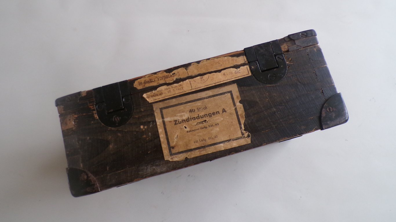 Kriegsmarine kasten fur zundladungen A