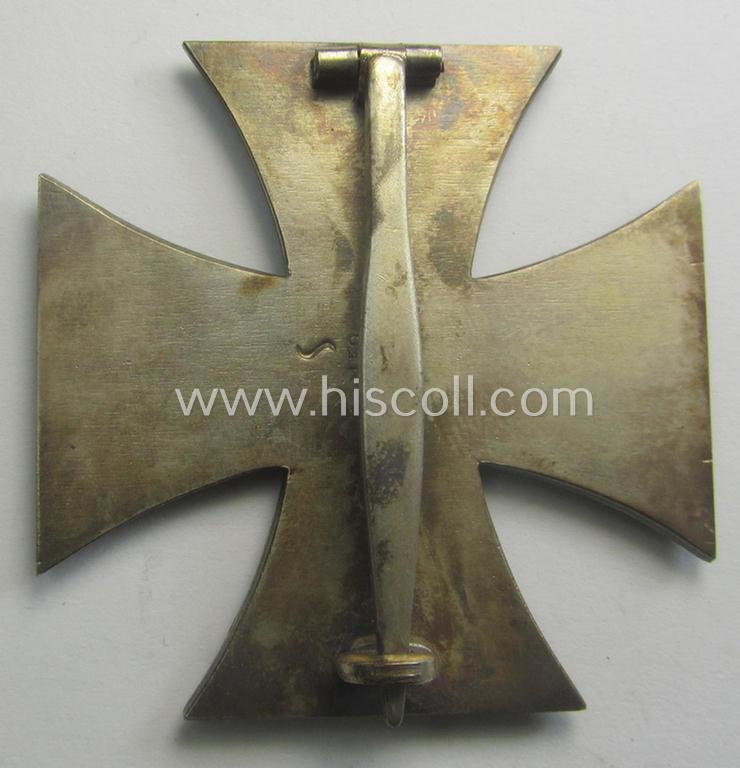 Rarely seen, WWI-period Iron Cross 1st class (or: 'Eisernes Kreuz 1. Klasse') being a very nicely preserved- and dual-maker- ie. 'L/59' and 'S'-marked!) example that came stored in its period (simplified) 'LDO'-etui