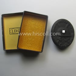 'Verwundeten-Abzeichen in Schwarz' being a maker- (ie. 'L/11'-)...