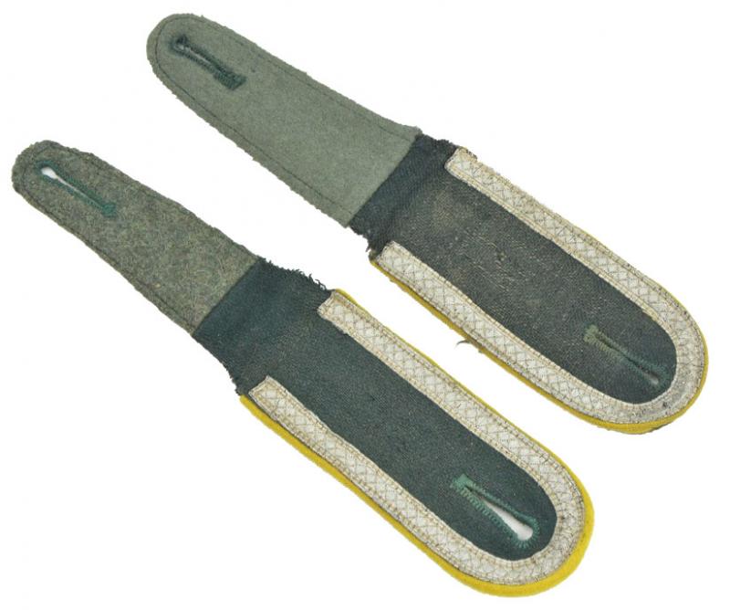 German WH NCO Signal Troops Shoulderboards