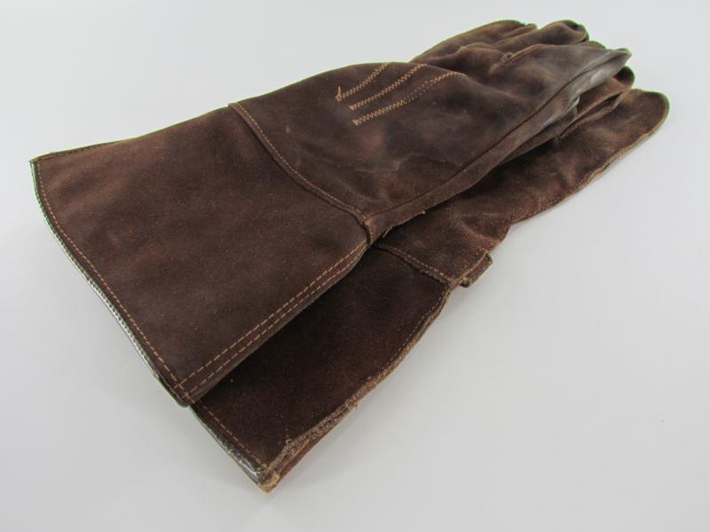 Luftwaffe Pilot Gloves dated 1944 and LBA Marked