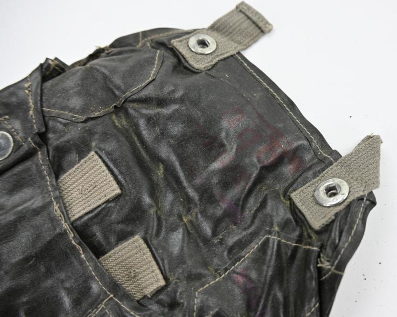 German WH M31 Gascape Pouch