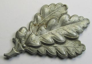 Attractive, WH (Heeres) greyish-silver-coloured so-called: 'M43'-pattern cap-badge (ie....