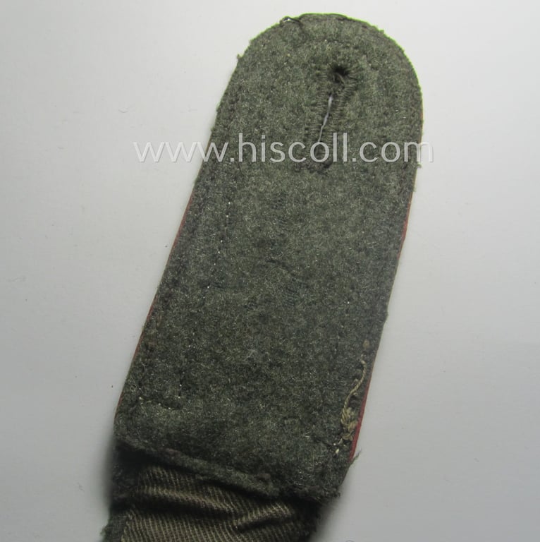 Single, WH (Heeres) 'M40 o. M43'-pattern, NCO-type shoulderstrap: 'Uffz. eines Pz- o. Panzerjäger-Abtlgs. o. Rgts.'