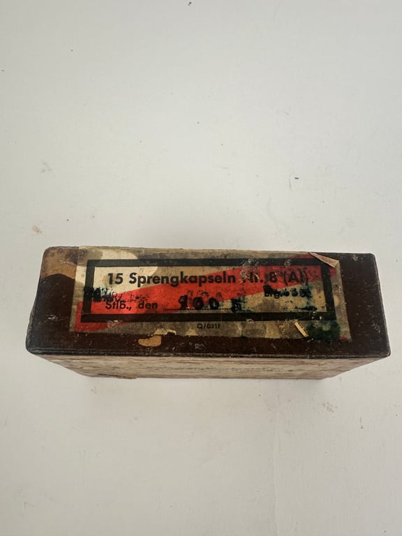 BOX 15 SPRENGKAPSELN FOR M24 STICK GRENADE.