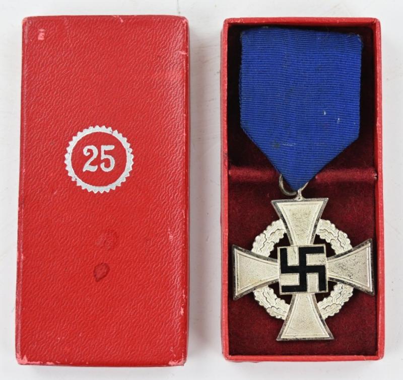 German 25 Years Faithful Service Medal in box