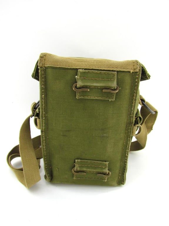 British WWII second model Gasmask Bag + Mask + contents 1943