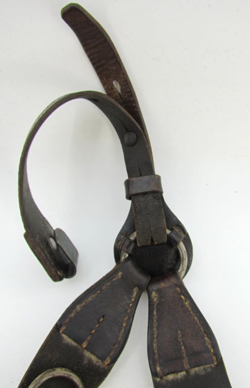 Early Wehrmacht Y-Straps – 1940 "Hidden-Stitch"