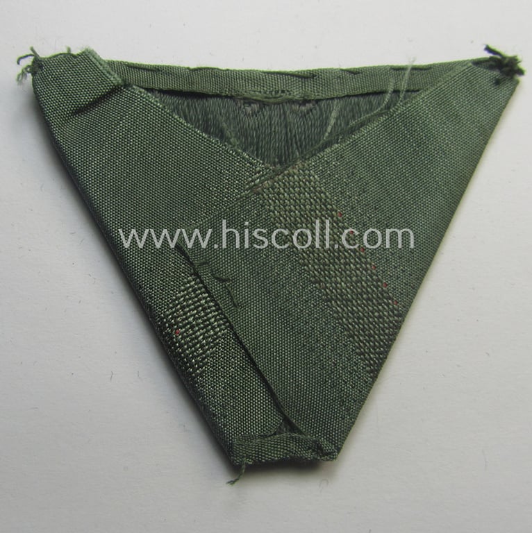 WH (Heeres) so-called: 'M43-pattern') cap-eagle/cocarde (ie. cap-trapezoid) as was specifically produced for usage on the so-called: 'M-43'-model field-caps (ie. 'Einheitsfeldmützen')