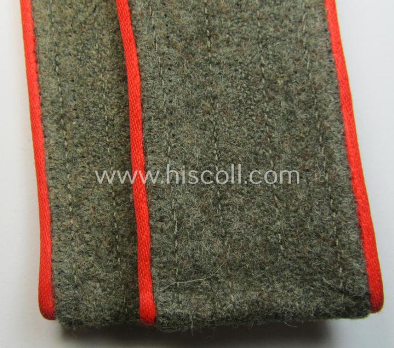 Attractive - and fully matching! - pair of later-war-period, WH (Heeres) so-called: 'M44'-style-, 'simplified', enlisted-mens'-type shoulderstraps as was intended for a: 'Soldat der (Sturm)Artillerie-Truppen'