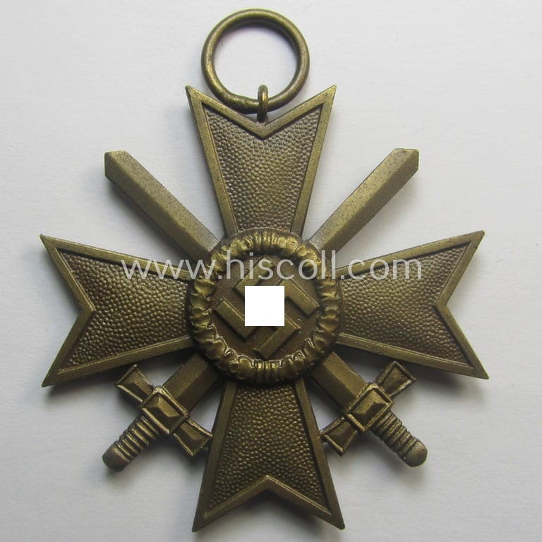 Medal-set: 'KvK 2. Klasse mit Schwertern' being a maker- (ie. '?'-) marked (and just minimally used) specimen that comes with its accompanying 'Feld- o. Bandspange'