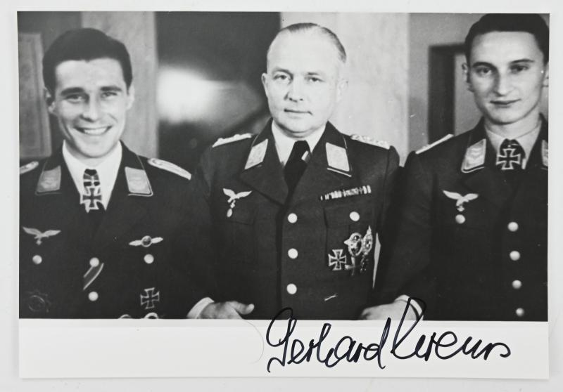 Signature of Luftwaffe KC Recipient 'Gerhard Krems'