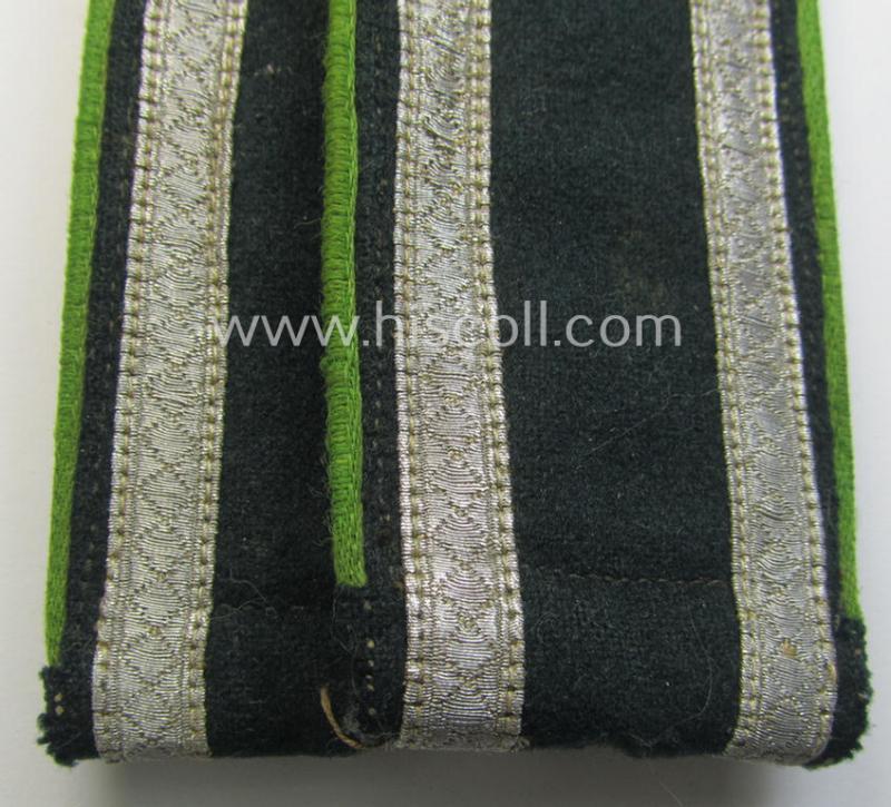 Pair of WH (Heeres) NCO-type shoulderstraps: 'Uffz. der PZ-Gren.-Trpn.'