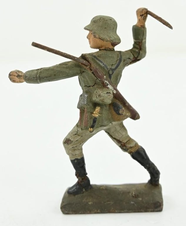 German Lineol Toy Figure 'Knife Thrower'