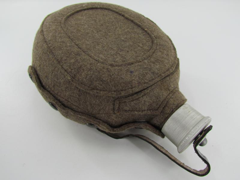 Large M31 medical canteen marked ESB 40