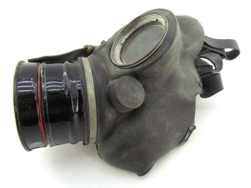 British WWII Civil Defence(Police/Fire service,Wardens) Gasmask & Carrying bag