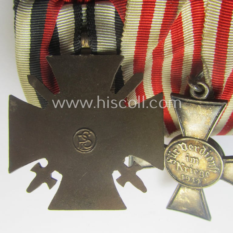 Three-pieced, 'WWI'-related medal-bar (ie. 'Ordenspange') resp. depicting a WWI-period: 'EK II.Kl.', a neatly enamelled 'Hanseatenkreuz Bremen' and a: 'FKK 1914-18 mit Schwn.'