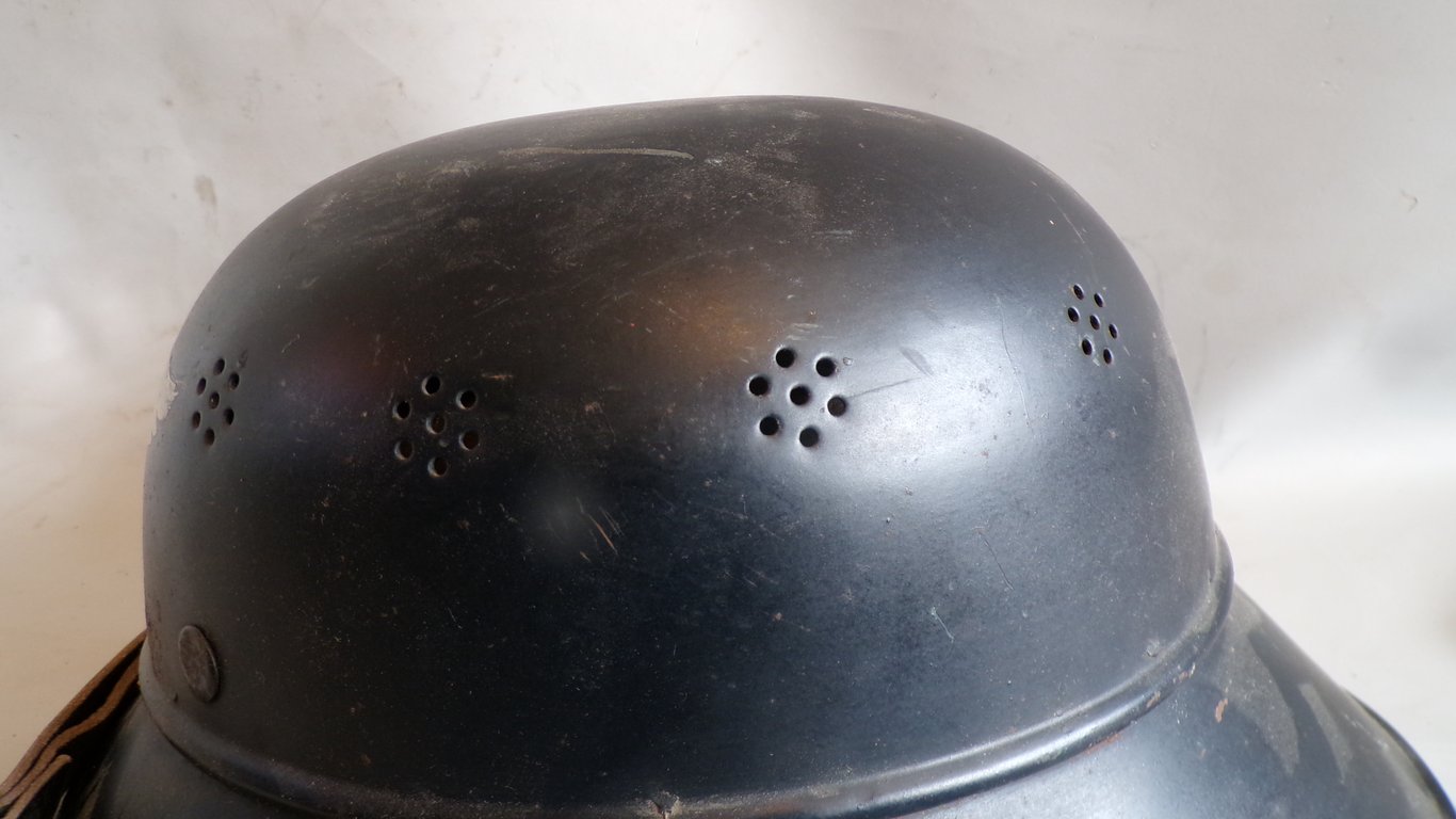 6-Vent Luftschutz Helmet – Factory Error