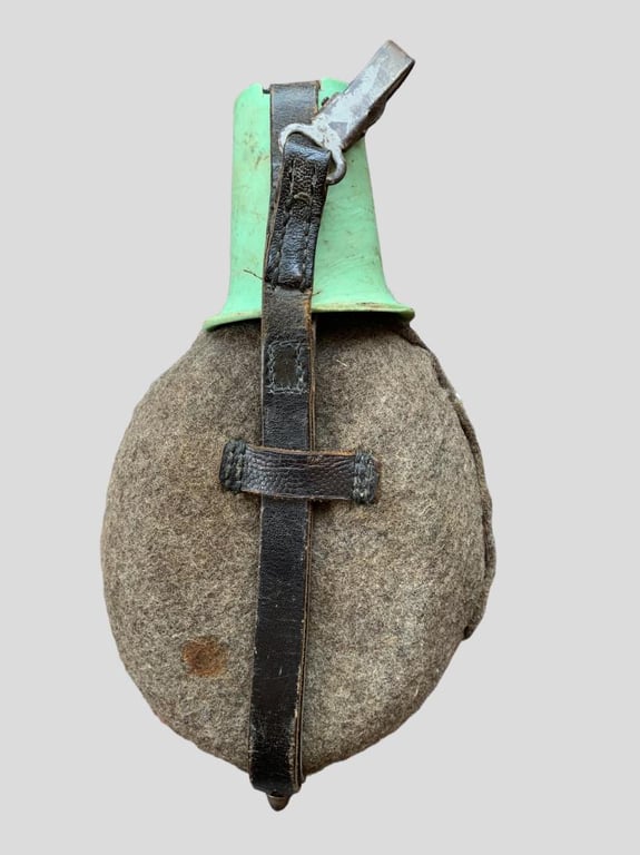 M31 Canteen with Green Bakelite Cup