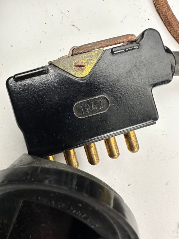 Nice original German WW2 FF33 Field Telephone (Feldfernsprecher 33) 1942