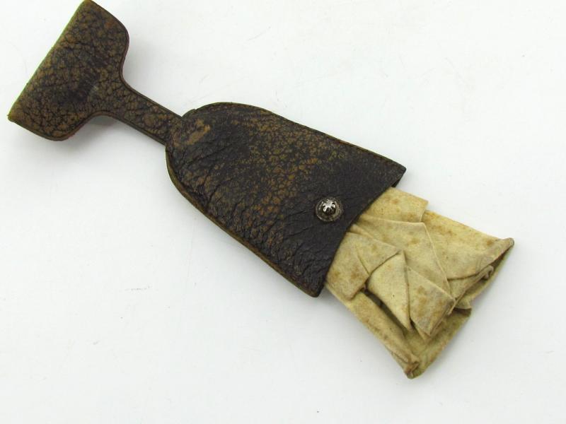 German leather cleaning cloth in pouch Marked bml41